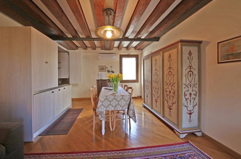 Appartamenti Inside Palazzo Foscarini Venedig Exterior foto