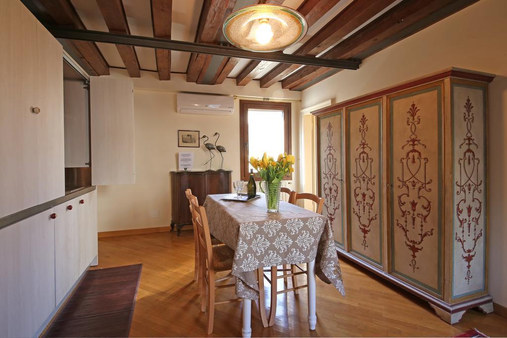 Appartamenti Inside Palazzo Foscarini Venedig Exterior foto