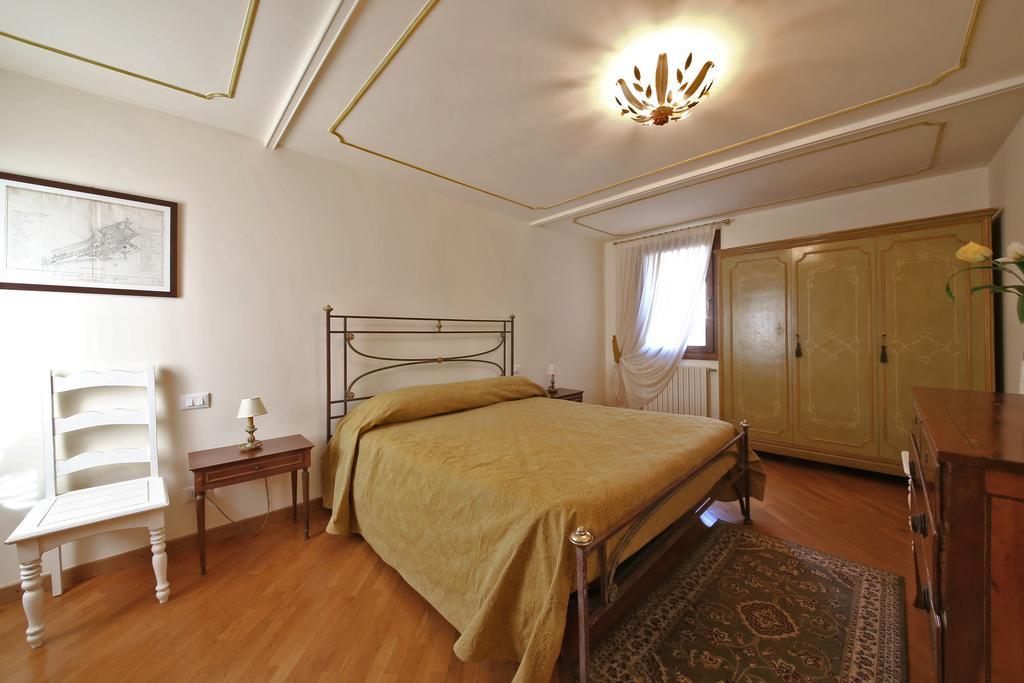 Appartamenti Inside Palazzo Foscarini Venedig Exterior foto