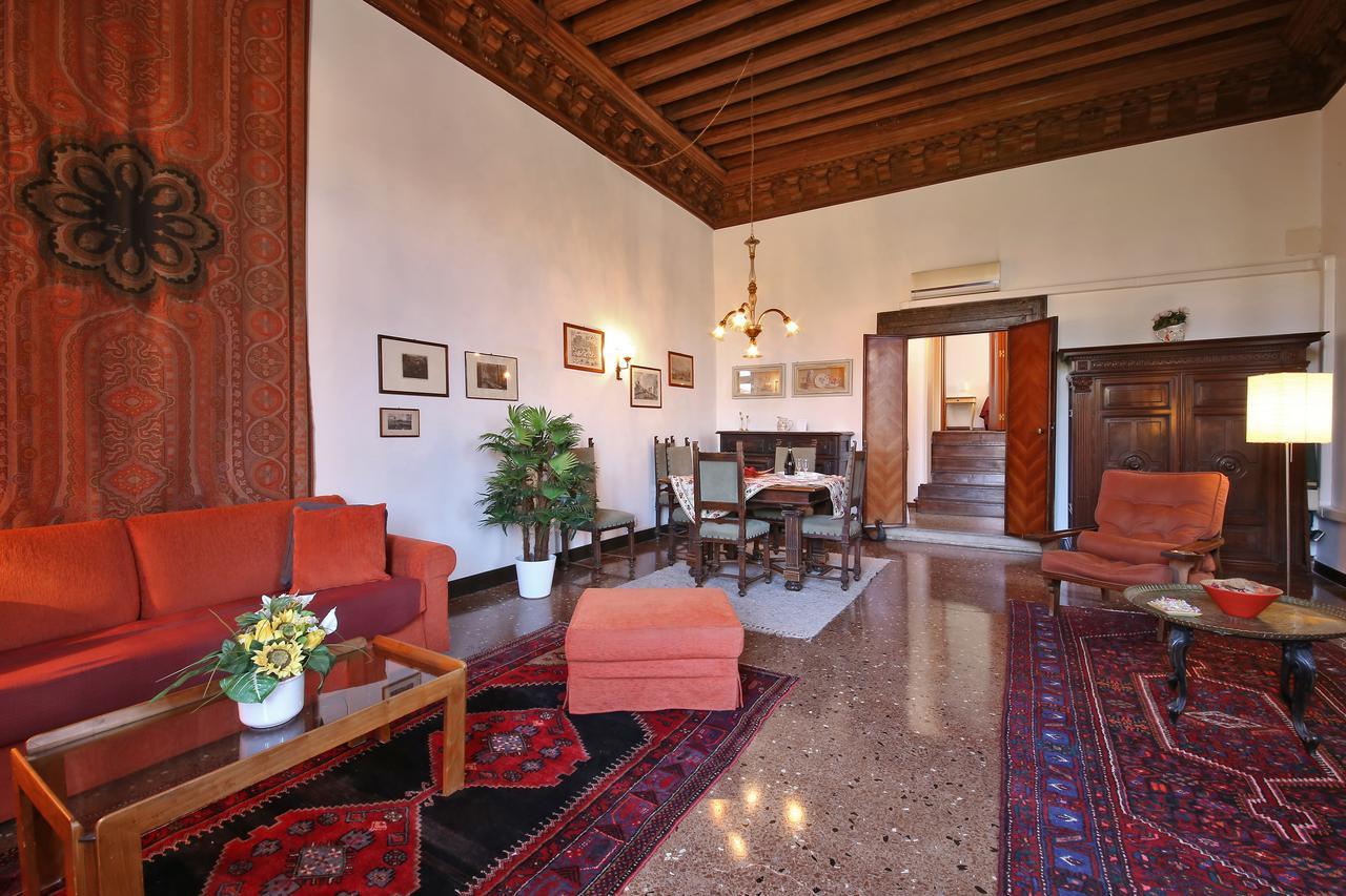 Appartamenti Inside Palazzo Foscarini Venedig Exterior foto